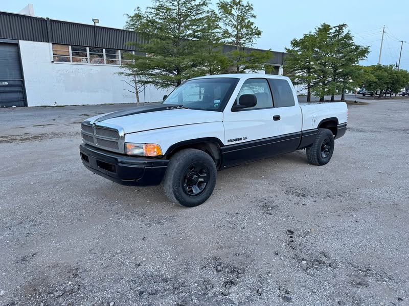 1998 Dodge Ram 1500 - Laramie Pickup 2D 6 1\/4 ft