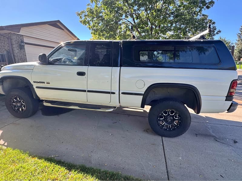 1999 Dodge Ram 1500 Club Cab - Short Bed