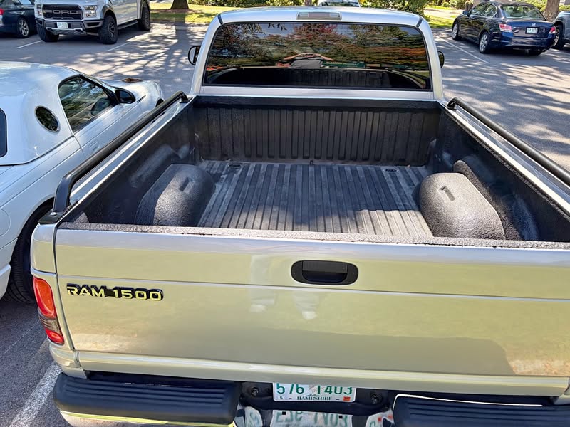 1999 Dodge ram 1500 series.   magnum v8