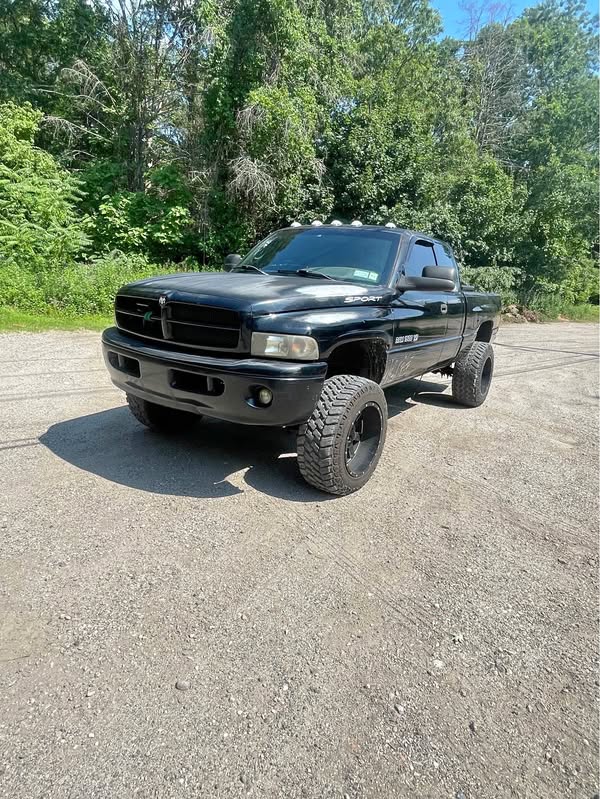 2001 Dodge Ram 1500 - SLT Pickup 4D 5 1\/2 ft