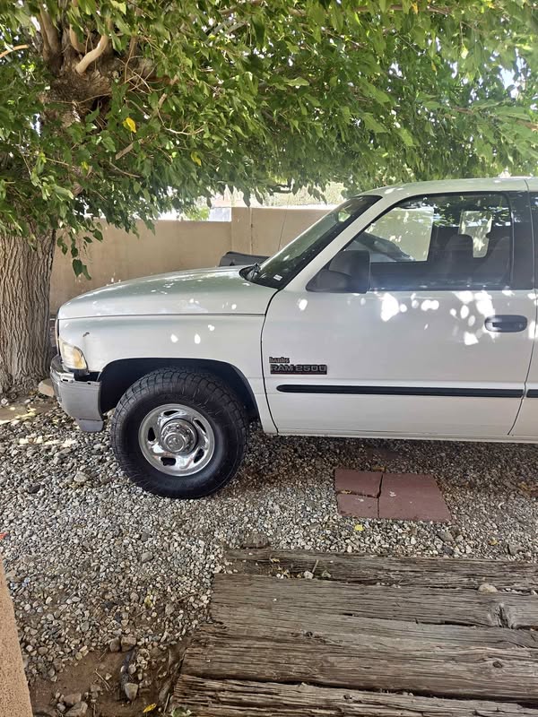 1999 Dodge Ram 2500 Crew Cab - ST Pickup 4D 6 1\/3 ft
