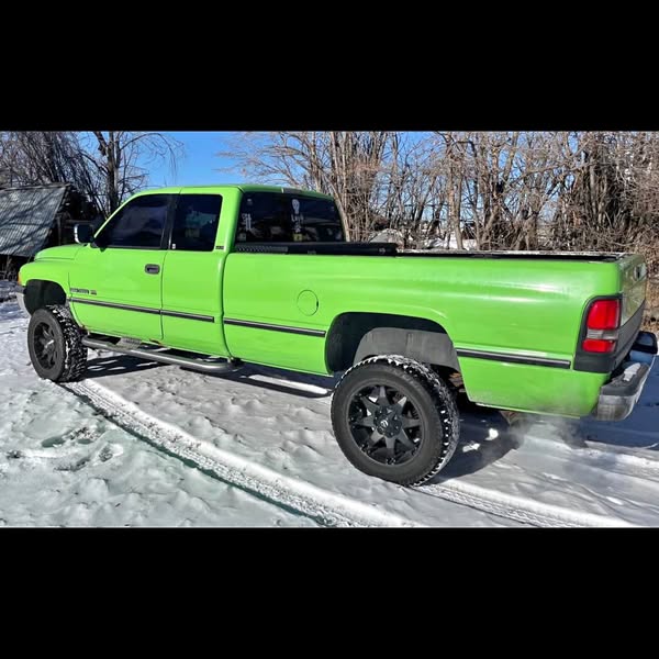 1997 Dodge Ram 1500 Club Cab - Long Bed