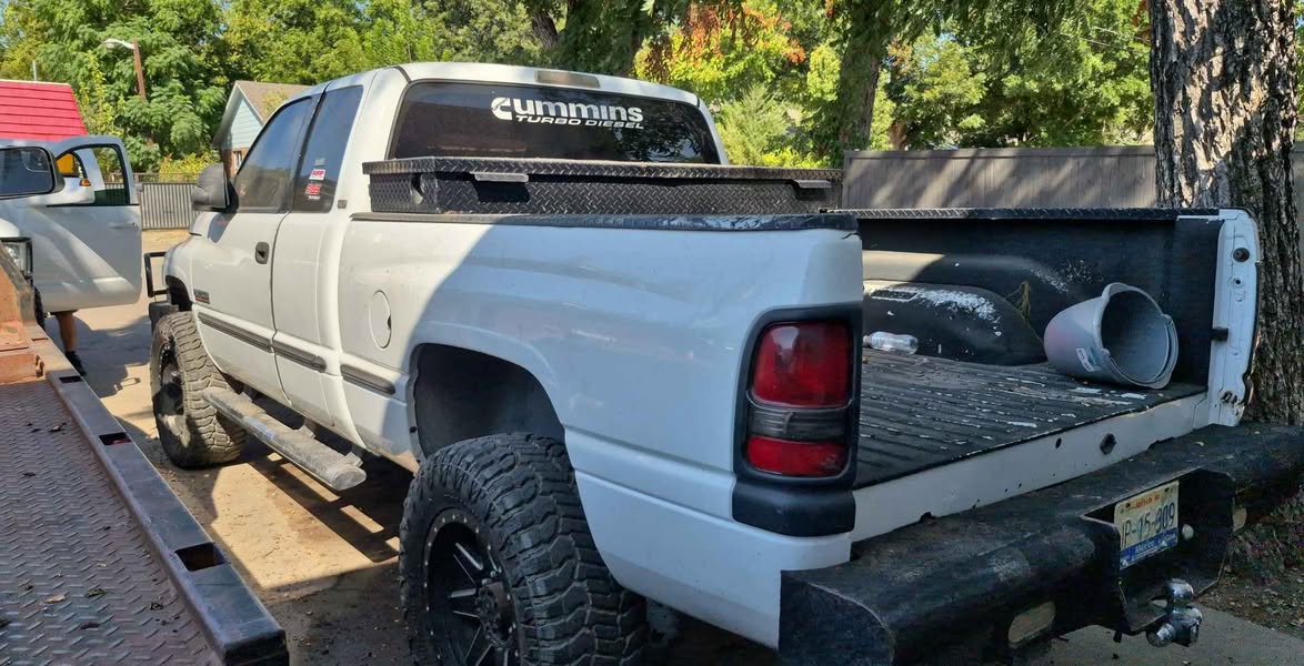 1998 Dodge Ram 2500 Quad Cab - SLT Pickup 4D 6 1\/4 ft