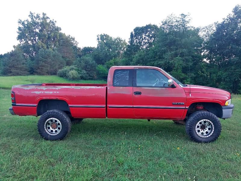1995 Dodge Ram 2500 Club Cab - Long Bed