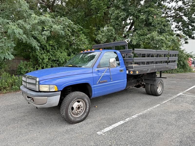 1997 Dodge Ram 3500 Regular Cab & Chassis - 143.5\