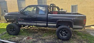1996 Dodge Ram 1500 Club Cab - Short Bed