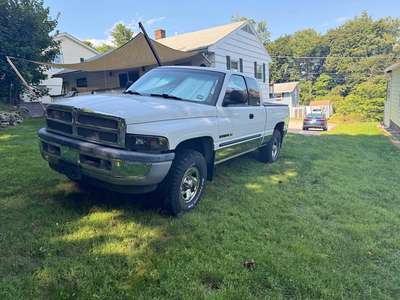 2001 Dodge Ram 1500 Crew Cab - SLT Pickup 4D 5 1\/2 ft