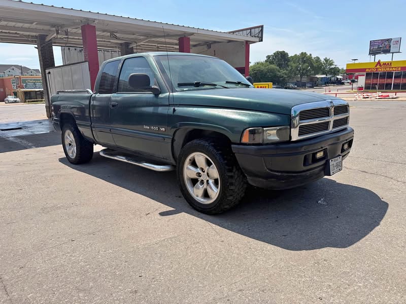 2000 Dodge Ram 1500 - Laramie Pickup 2D 6 1\/4 ft