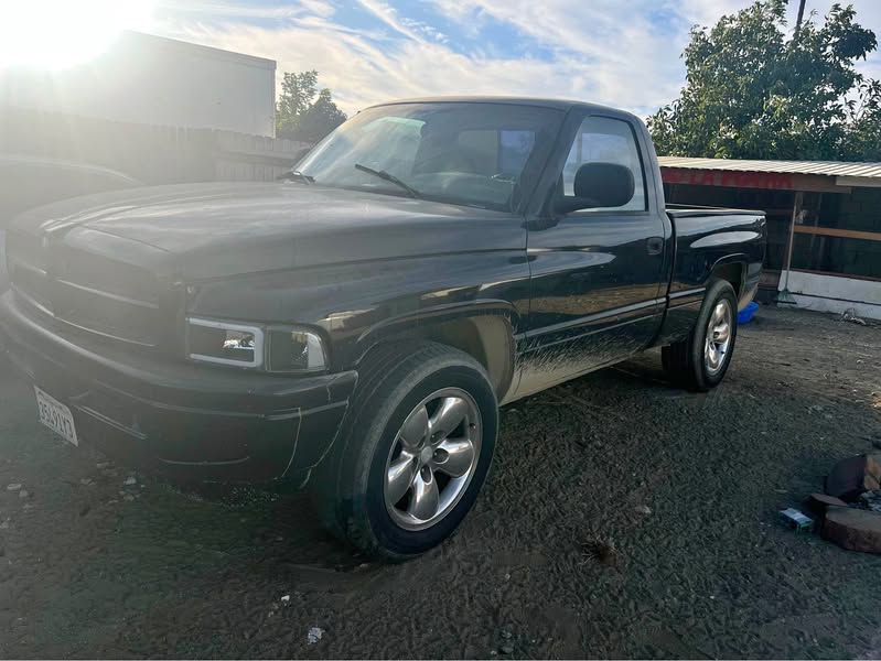 2001 Dodge Ram 1500 - Short Bed