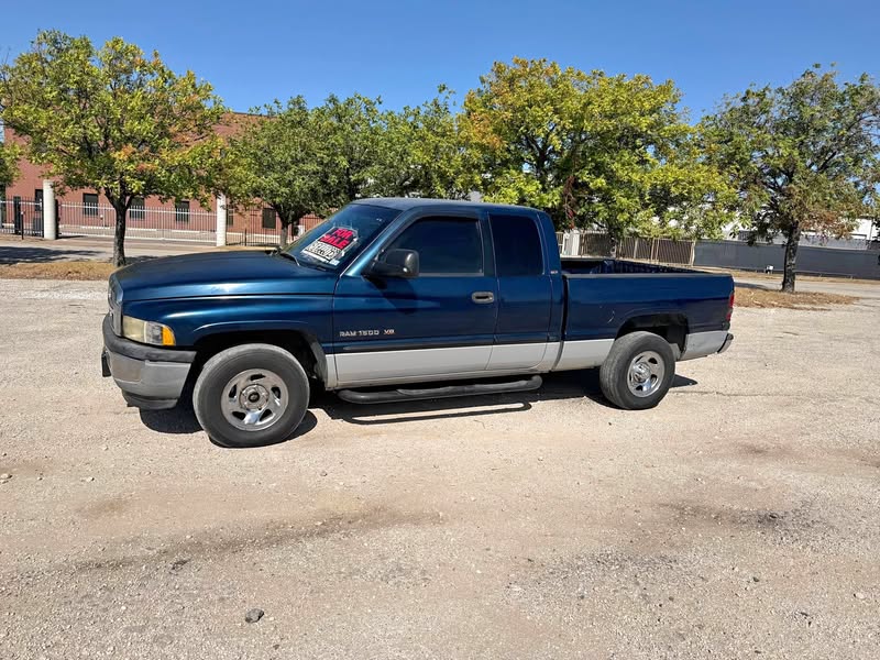 2001 Dodge Ram 1500 - Laramie Pickup 2D 6 1\/4 ft