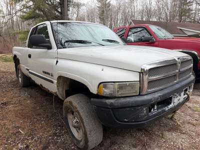 2001 Dodge Ram 1500 Quad Cab - SLT Pickup 4D 6 1\/4 ft