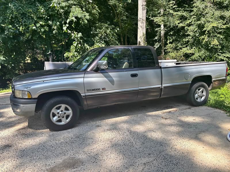 1997 Dodge Ram 1500 Club Cab - Long Bed