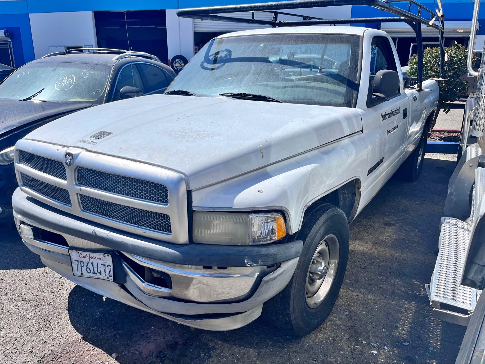 2000 Dodge Ram 1500 Regular Cab - Laramie Pickup 2D 6 1\/4 ft