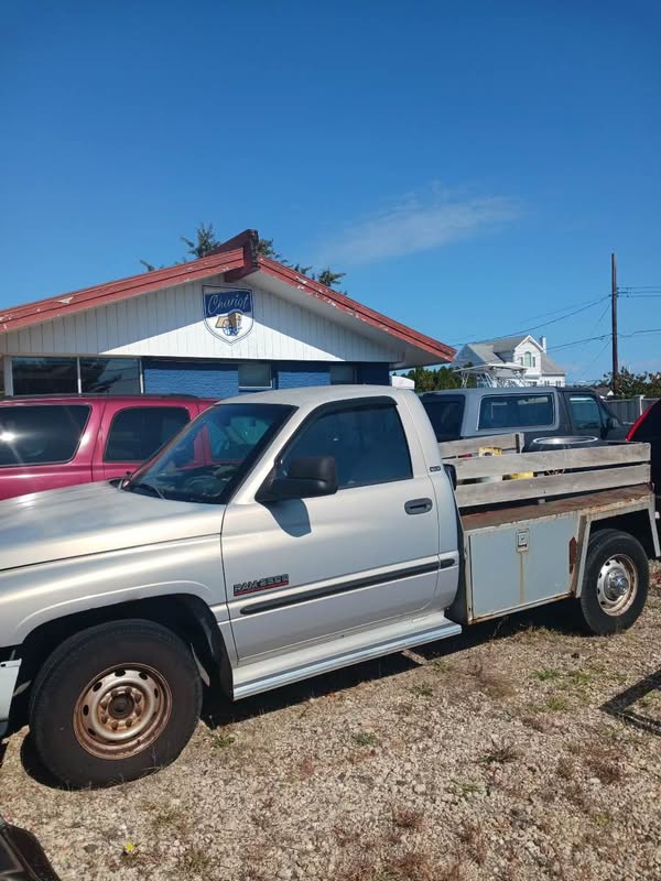 1999 Dodge Ram 2500 Club Cab - Long Bed