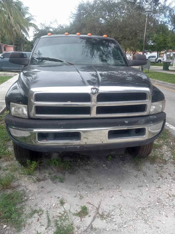 2001 Dodge Ram 3500 Quad Cab - Long Bed