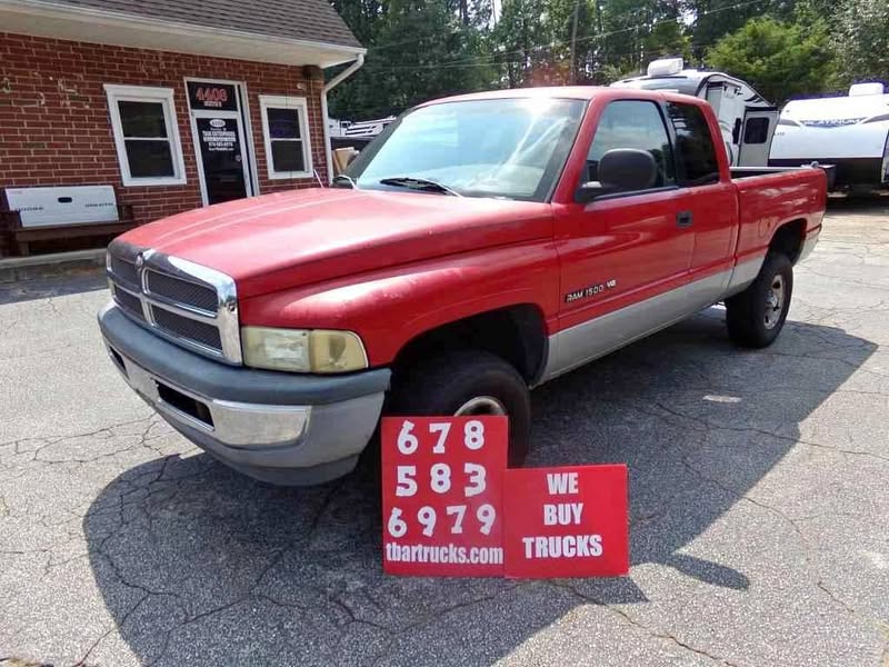 2001 Dodge Ram 1500 Club Cab - Short Bed