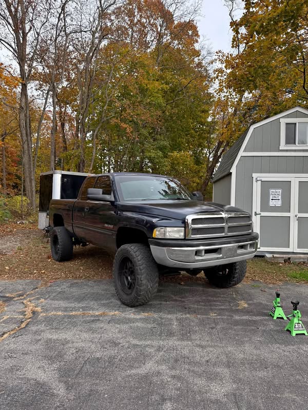 2001 Dodge Ram 2500 Crew Cab - Laramie Pickup 4D 6 1\/3 ft