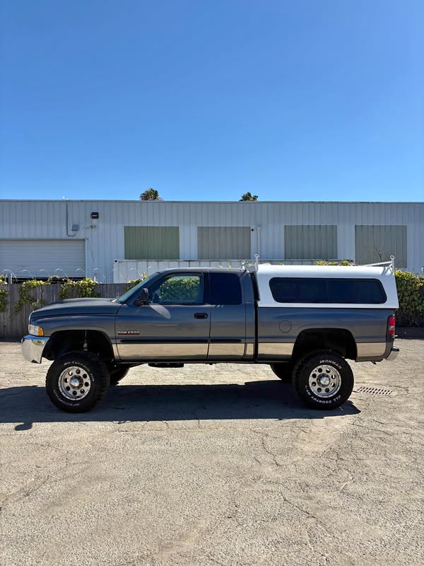2001 Dodge Ram 2500 - Laramie Pickup 4D 6 1\/4 ft