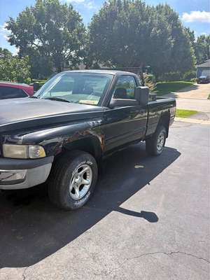 2001 Dodge Ram 1500 - Short Bed