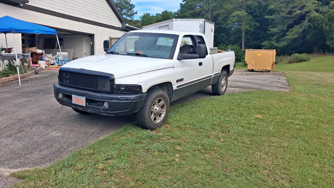 1999 Dodge Ram 2500 Club Cab - Short Bed