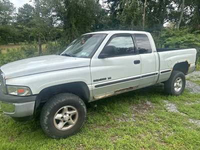 1999 Dodge Ram 1500 Crew Cab - ST Pickup 4D 5 1\/2 ft