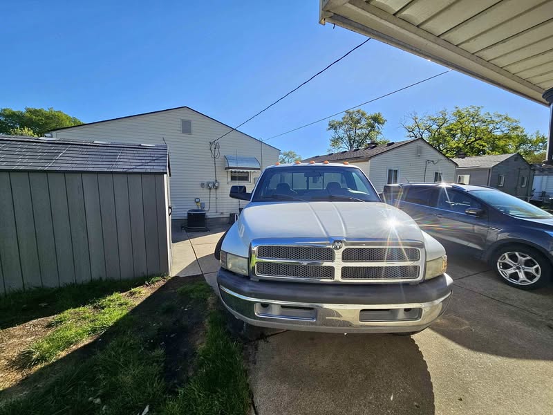 2001 Dodge Ram 2500 Regular Cab - SLT Pickup 2D 8 ft