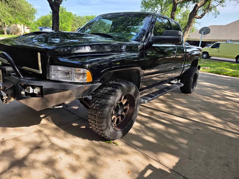 2000 Dodge Ram 1500 Regular Cab - Short Bed