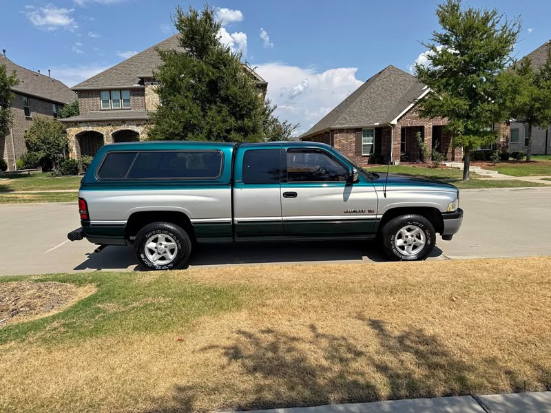 1997 Dodge Ram 1500 Club Cab - Laramie SLT
