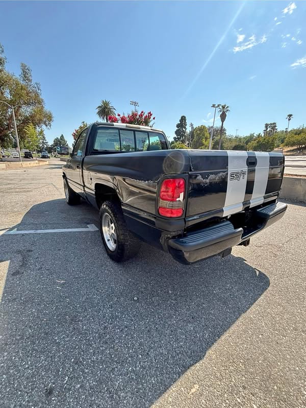 1997 Dodge Ram 1500 - Short Bed