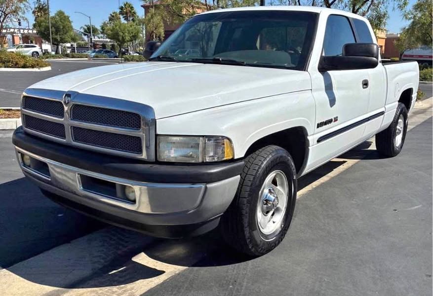2000 Dodge Ram 1500 Quad Cab - SLT Pickup 4D 6 1\/3 ft