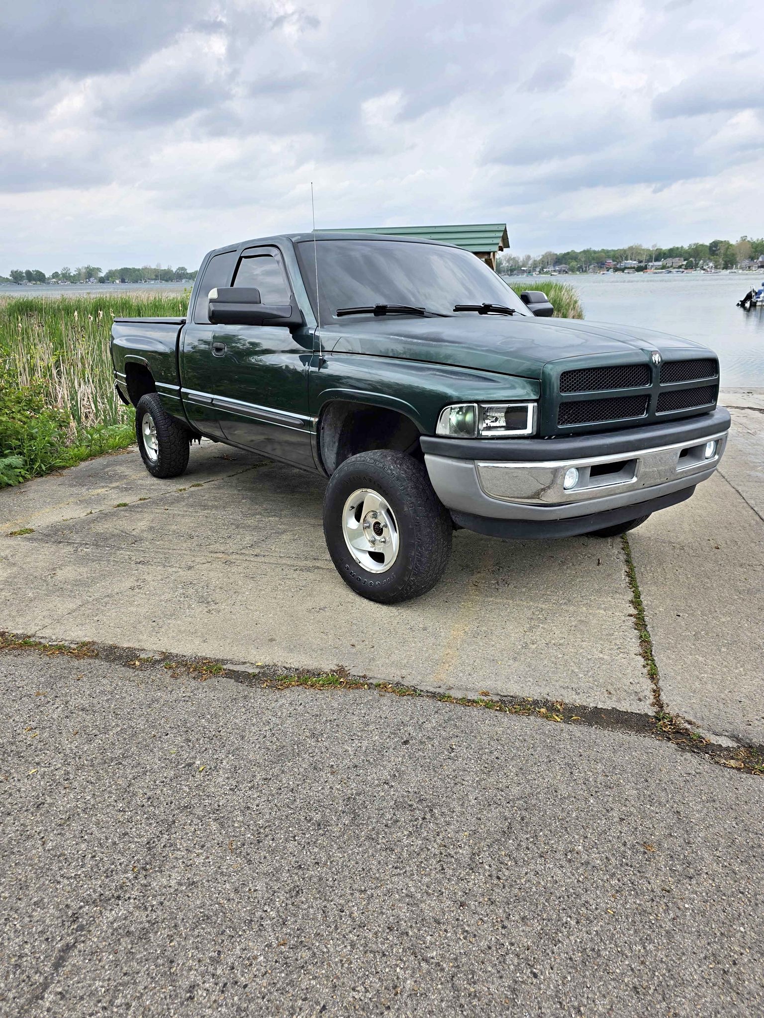 2001 Dodge Ram 1500 Club Cab - Short Bed