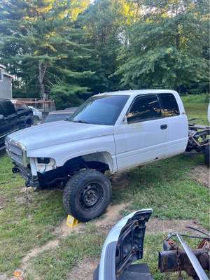 2001 Dodge Ram 2500 Club Cab - Long Bed