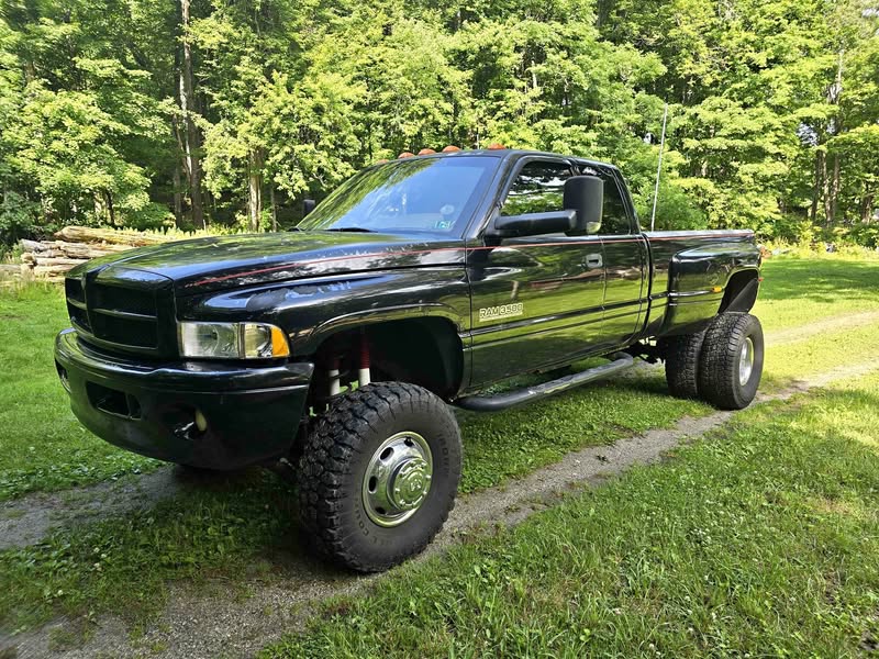 2000 Dodge Ram 3500 - Laramie Pickup 4D 8 ft