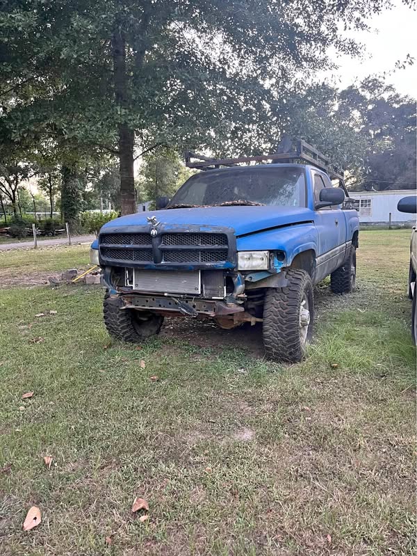 2000 Dodge Ram 2500 Crew Cab - SLT Pickup 4D 6 1\/3 ft