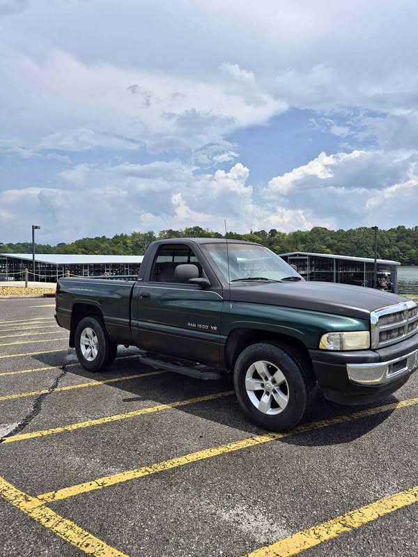 2001 Dodge Ram 1500 - SLT Pickup 2D 6 1\/3 ft