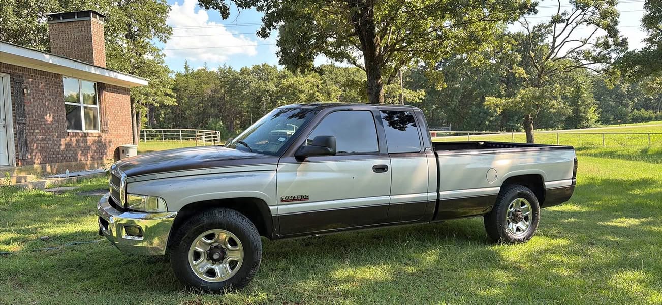 1998 Dodge Ram 2500 - Laramie Pickup 4D 8 ft