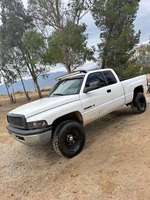 2001 Dodge Ram 1500 Regular Cab - SLT Pickup 2D 6 1\/3 ft