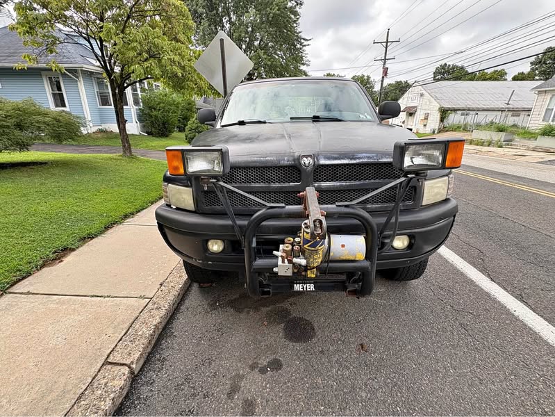 2001 Dodge Ram 1500 Regular Cab - Short Bed