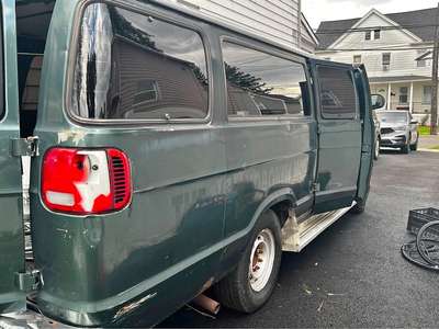 2001 Dodge Ram Van 1500 - Extended Van 3D
