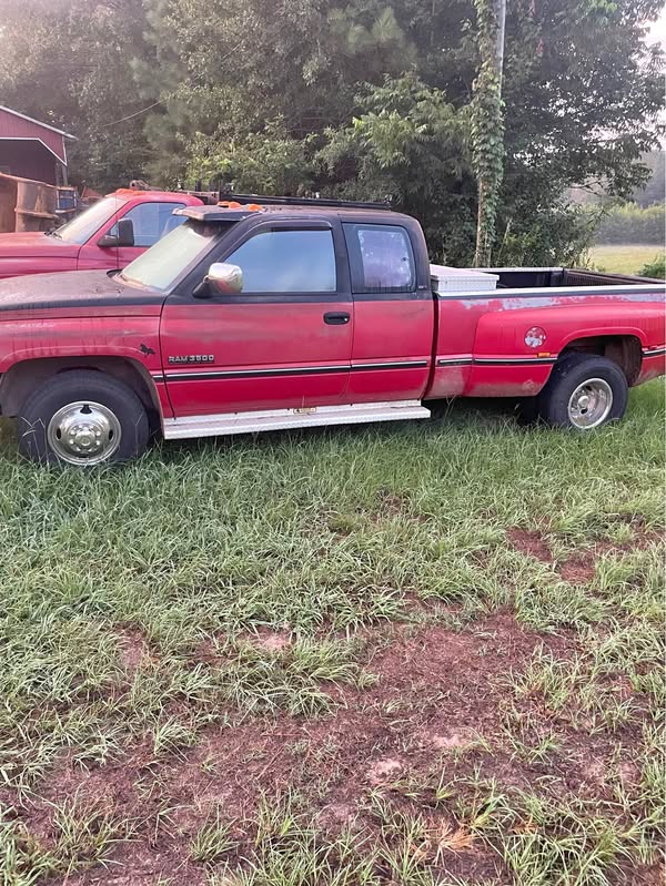 1996 Dodge Ram 3500 - SLT Pickup 2D 8 ft