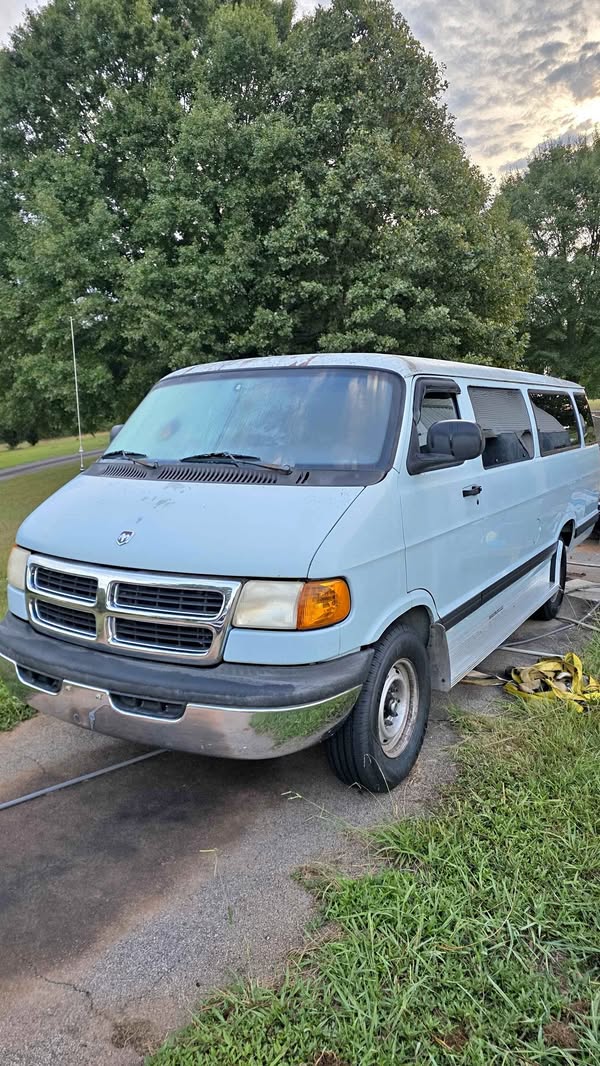 1998 Dodge Ram Van B350