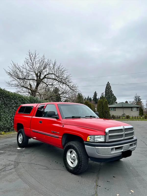 2001 Dodge Ram 1500 Club Cab - Short Bed