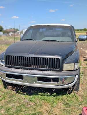 1997 Dodge Ram 1500 Club Cab - 1500 4x4 V8 extended Cab