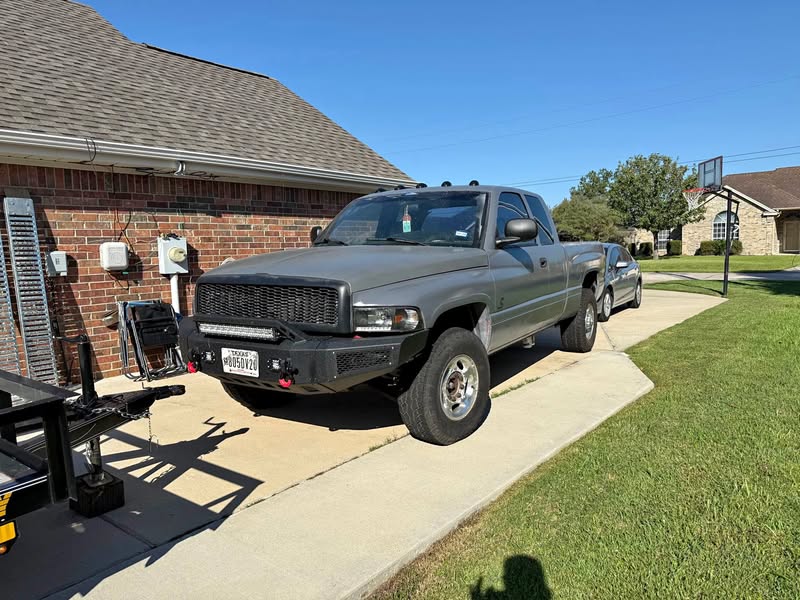 2001 Dodge Ram 2500 Club Cab - Short Bed
