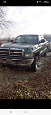 1999 Dodge Ram 1500 Club Cab - Short Bed