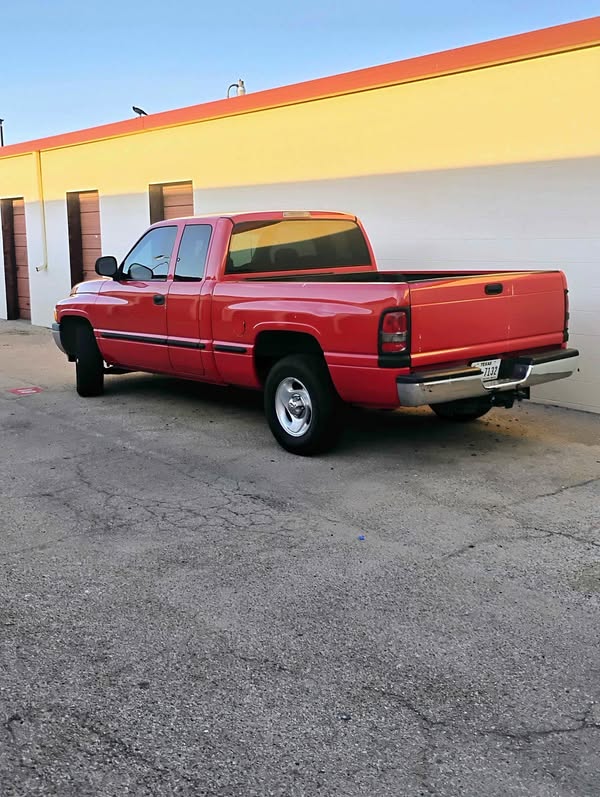 1999 Dodge Ram 1500 - Laramie Pickup 4D 5 1\/2 ft