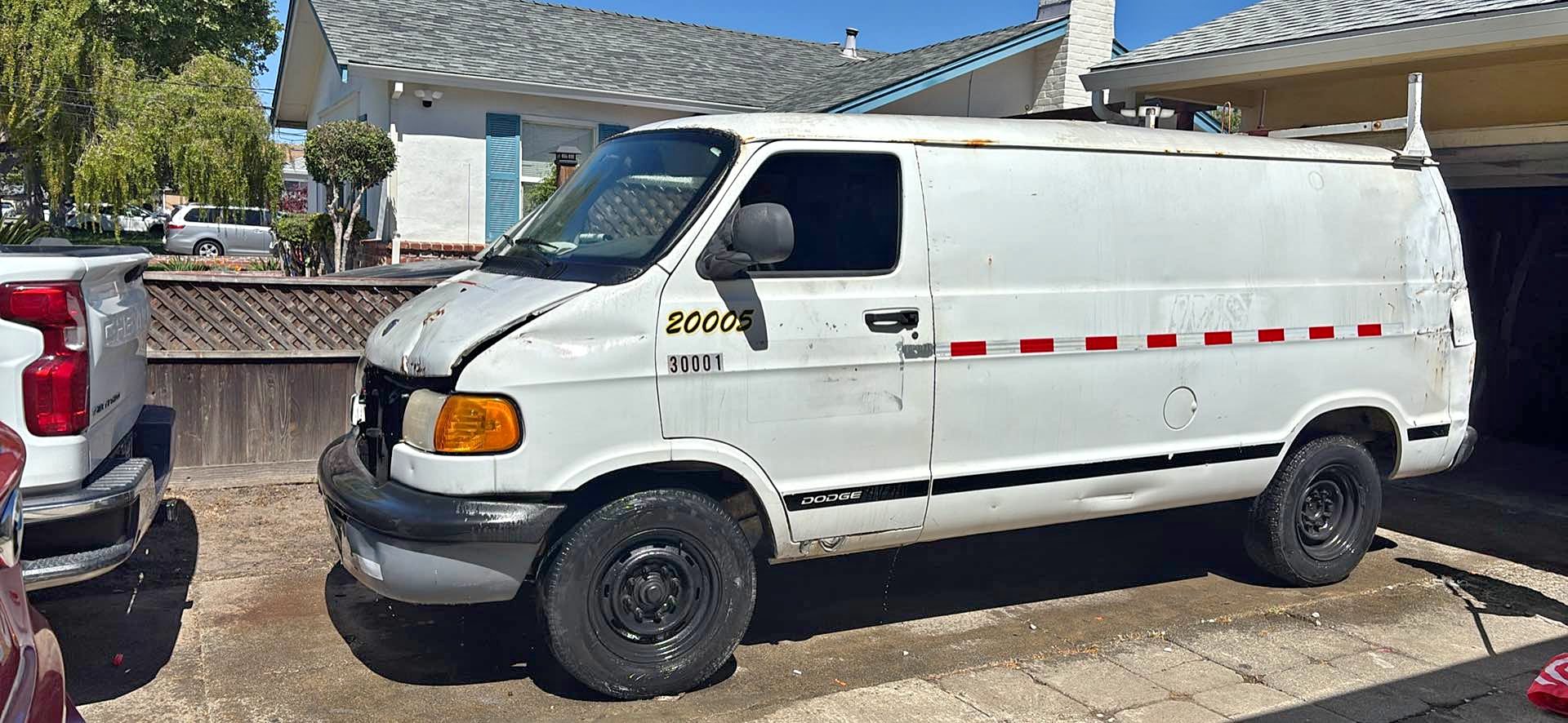 2001 Dodge Ram Van 1500 - Van