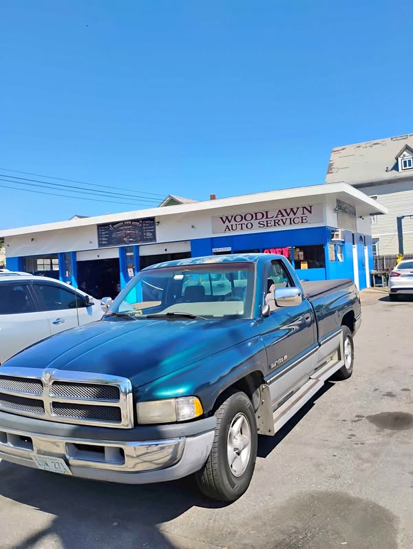 1996 Dodge Ram 1500 - SLT Pickup 2D 8 ft