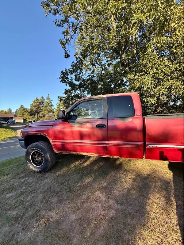 1997 Dodge Ram 2500 Club Cab - Long Bed