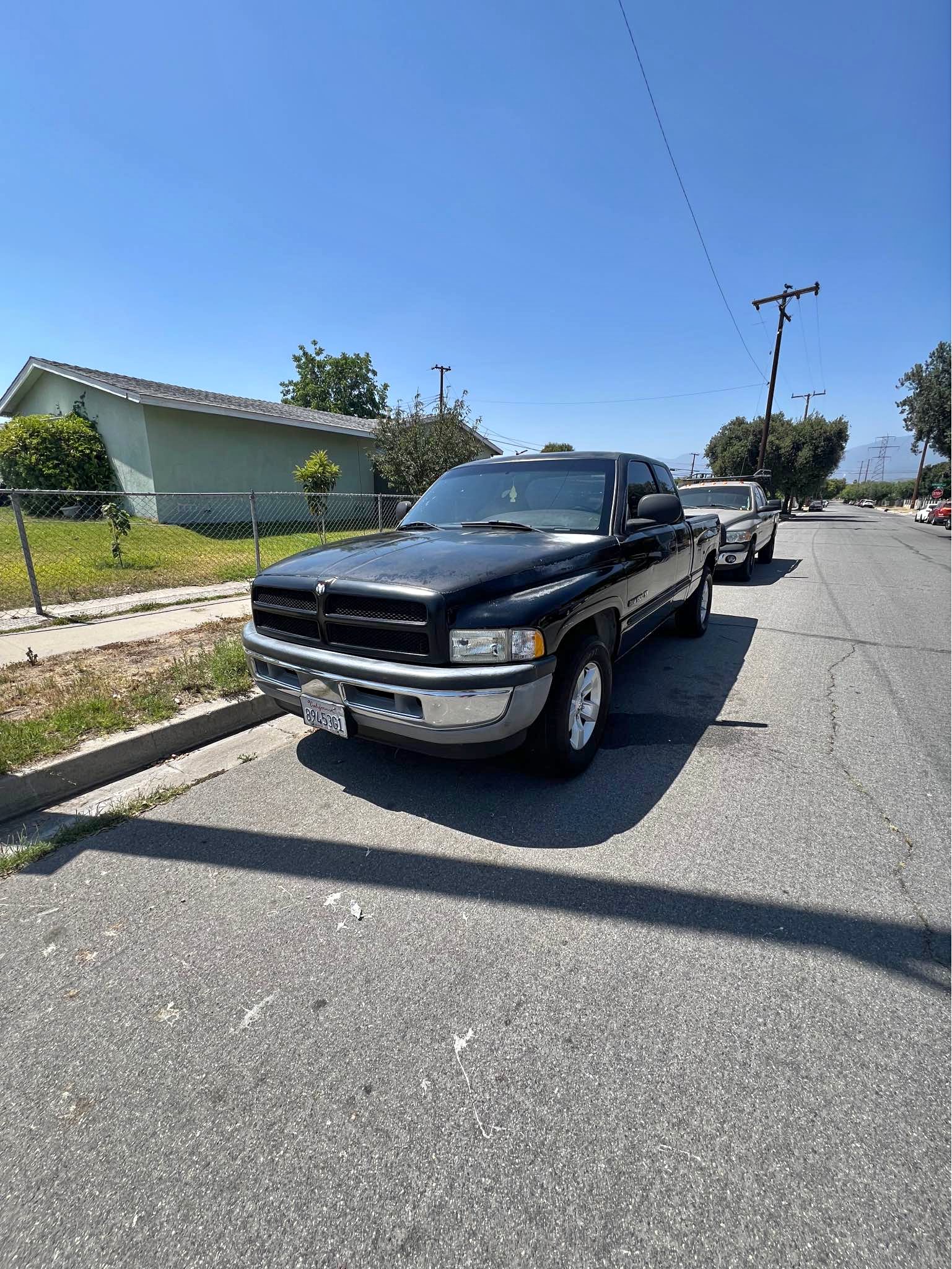 2001 Dodge Ram 1500 - Laramie Pickup 2D 6 1\/4 ft